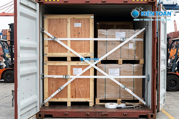 Dây đai composite chằng container và hàng xuất khẩu
